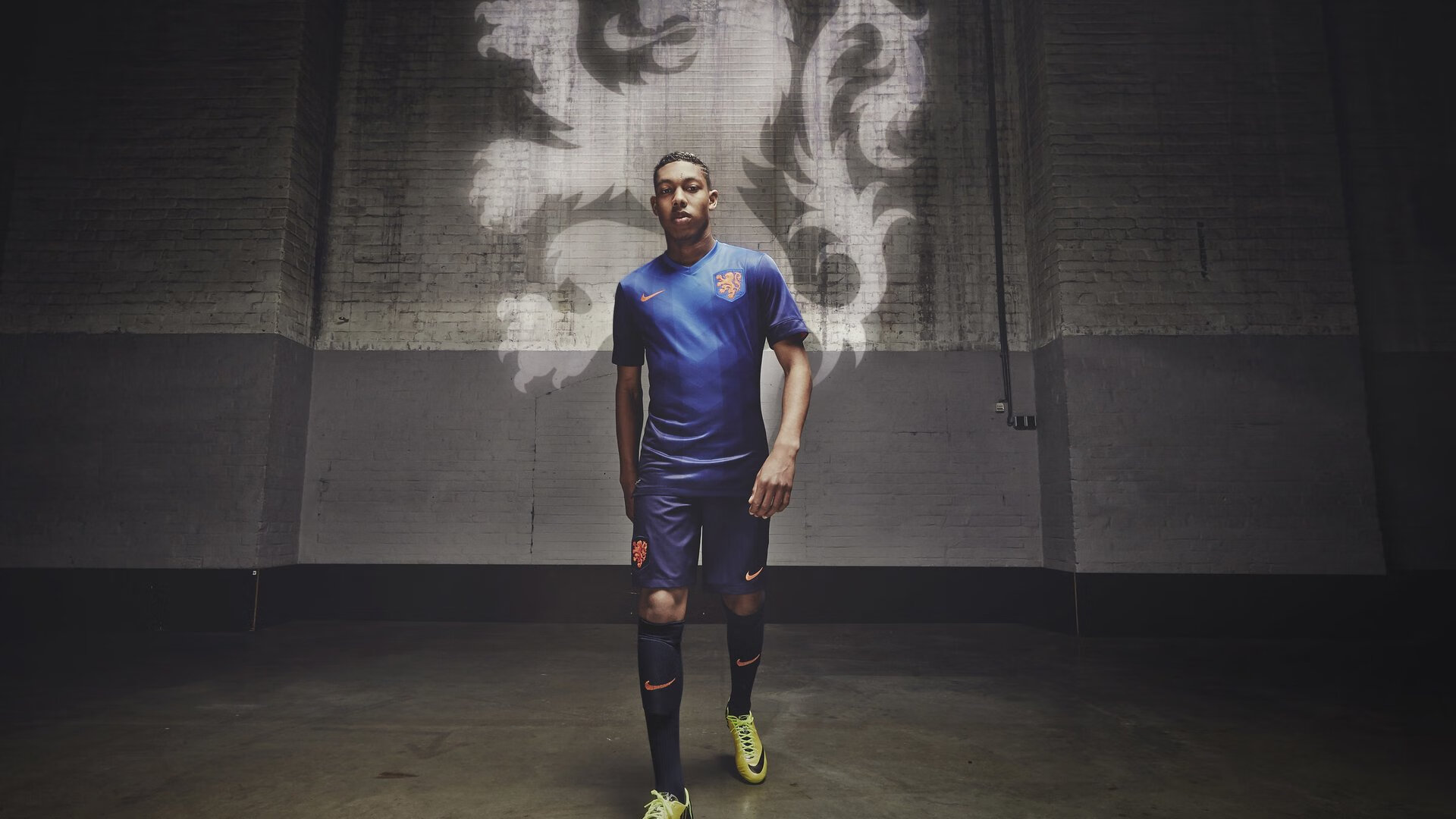 德国女子4x400米接力队在决赛中获得第七名，德国女子4x100米接力